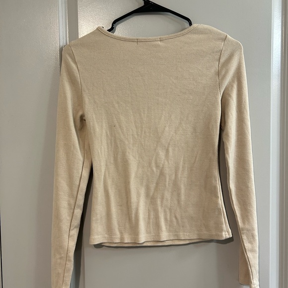 Boheme Taupe Long Sleeve Cutout Top - Picture 3 of 4